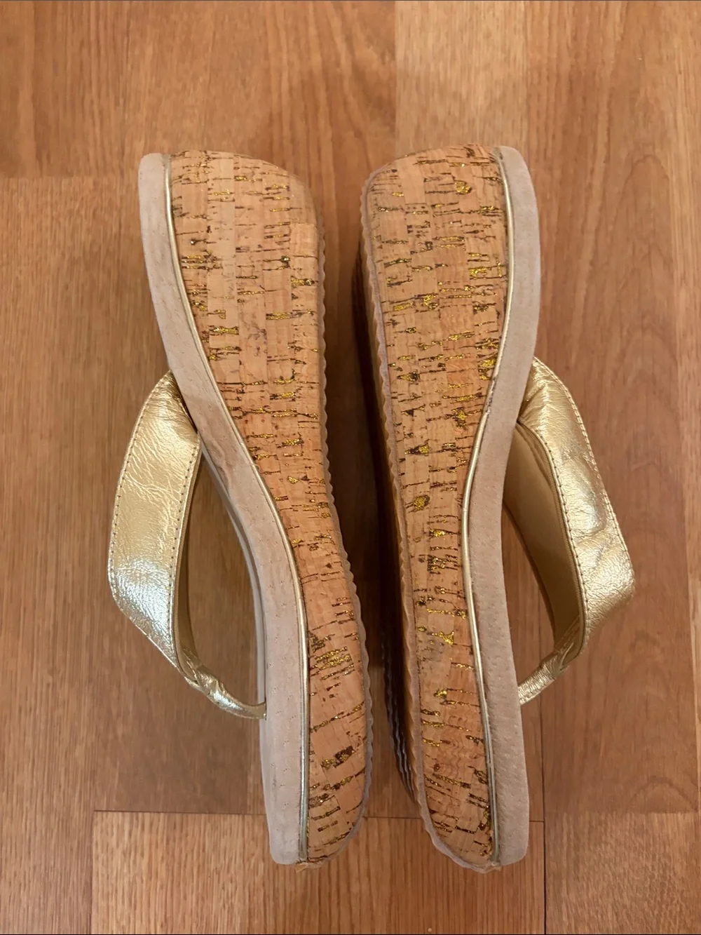 Volatile Neville Gold Metallic Thong Wedge Cork Sandals Size 10